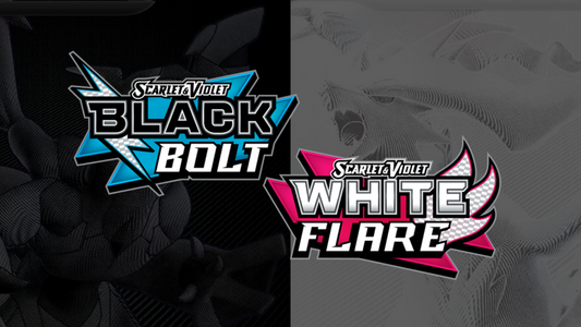 Scarlet & Violet: Black Bolt & White Flare är här! Hos PokeTalk hittar du ETBs, booster packs, bundles, mini tins, posters och binder collections.